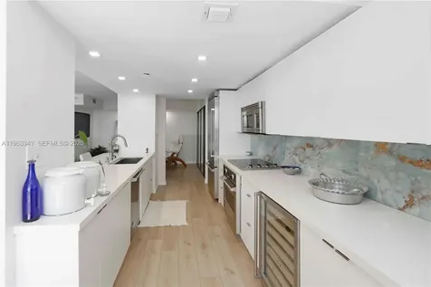 1000 Quayside Terrace Miami FL 33138