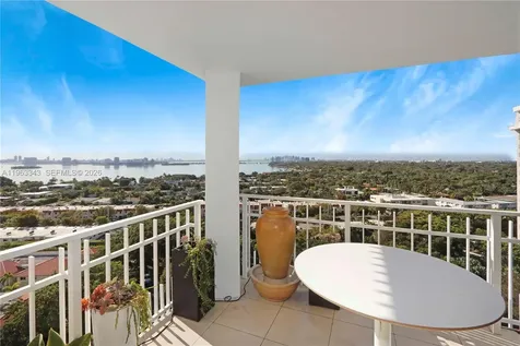 1000 Quayside Terrace Miami FL 33138