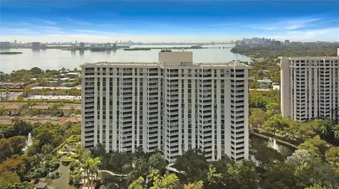 1000 Quayside Terrace Miami FL 33138