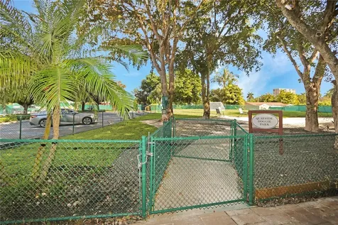 1000 Quayside Terrace Miami FL 33138