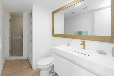 1000 Quayside Terrace Miami FL 33138