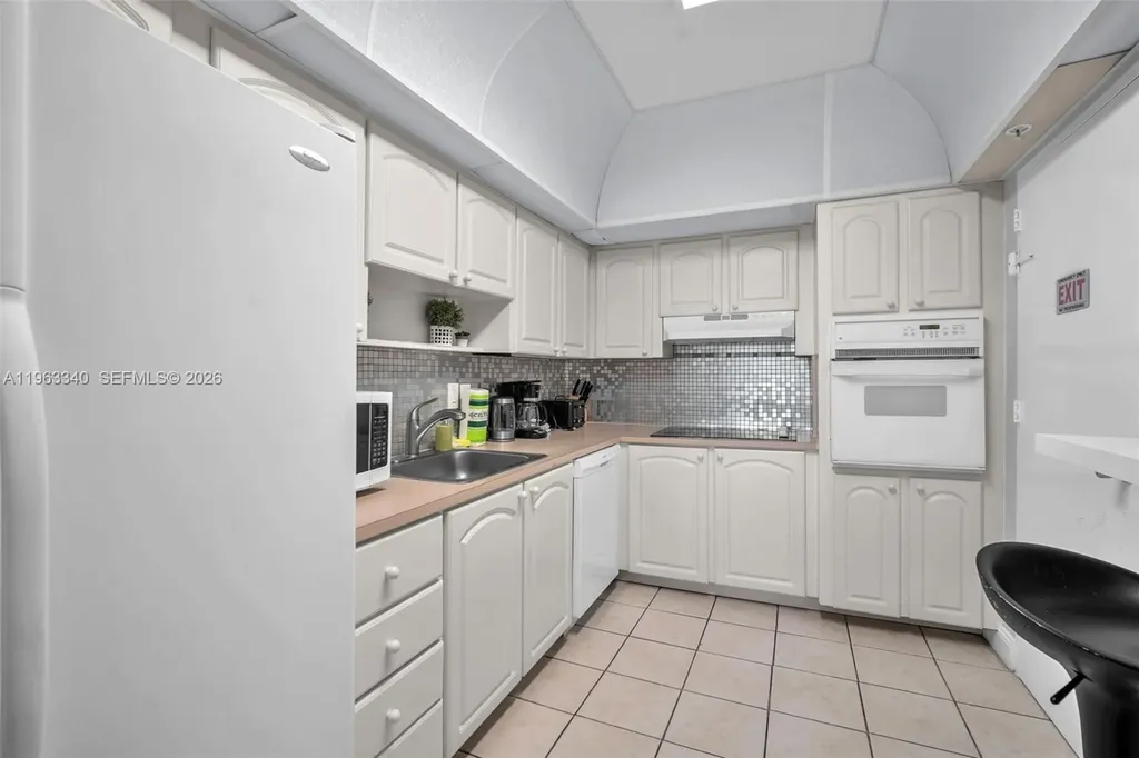 3801 S Ocean Drive Hollywood FL 33019