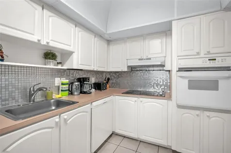 3801 S Ocean Drive Hollywood FL 33019