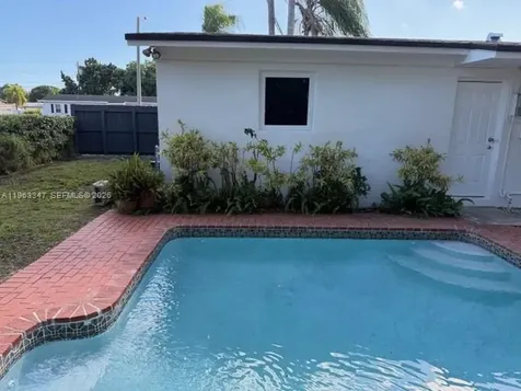 11615 SW 142nd Street Miami FL 33176