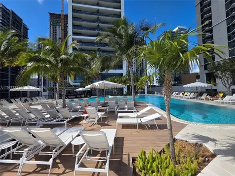 159 NE 6th Street Miami FL 33132