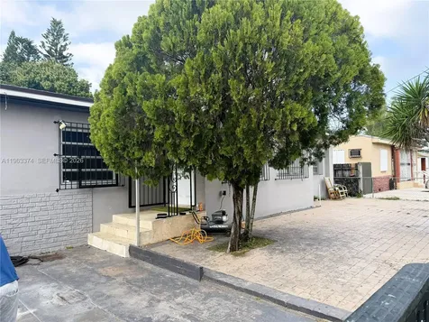 430 NW 53rd Avenue Miami FL 33126