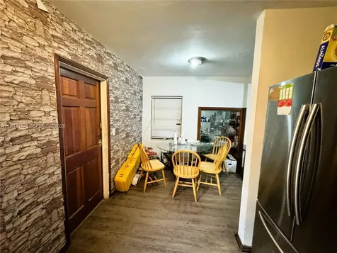 430 NW 53rd Avenue Miami FL 33126