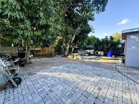 430 NW 53rd Avenue Miami FL 33126