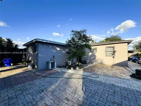 430 NW 53rd Avenue Miami FL 33126