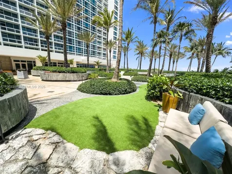 6799 Collins Avenue Miami Beach FL 33141