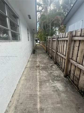 381 E 61st Street Hialeah FL 33013