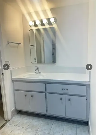 445 NE 195th Street Miami FL 33179