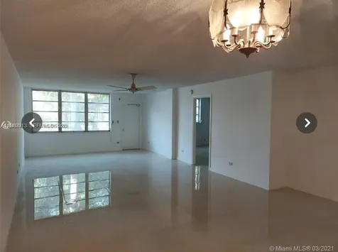 445 NE 195th Street Miami FL 33179