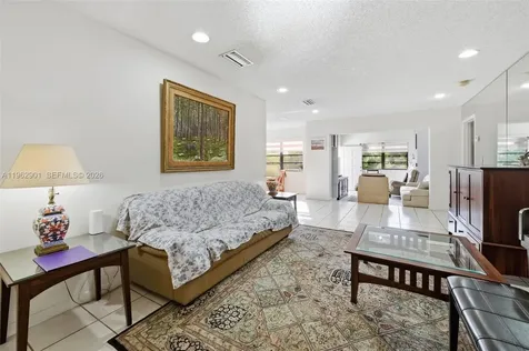 9208 Emerson Avenue Surfside FL 33154