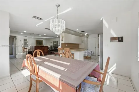 9208 Emerson Avenue Surfside FL 33154