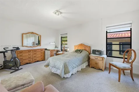 9208 Emerson Avenue Surfside FL 33154