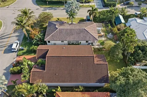 9208 Emerson Avenue Surfside FL 33154