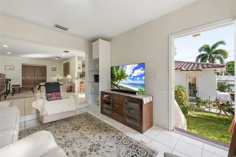 9208 Emerson Avenue Surfside FL 33154