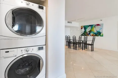 20505 E Country Club Drive Aventura FL 33180