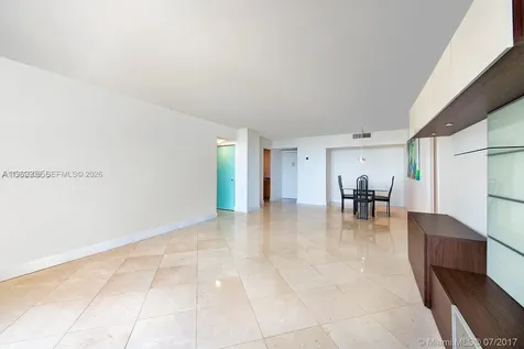 20505 E Country Club Drive Aventura FL 33180