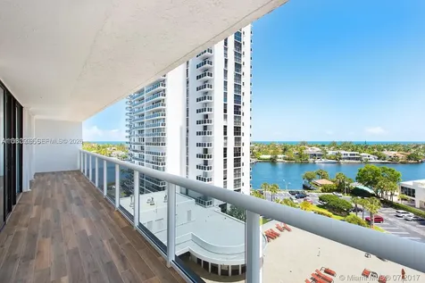 20505 E Country Club Drive Aventura FL 33180