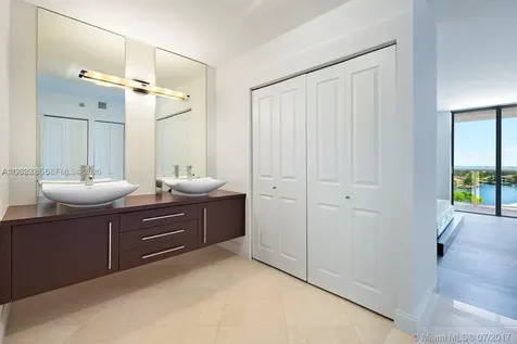20505 E Country Club Drive Aventura FL 33180