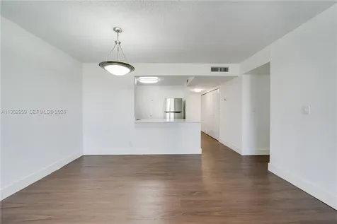 9001-9143 SW 77th Avenue Miami FL 33156
