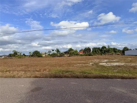 12TH Place Cape Coral FL 33909