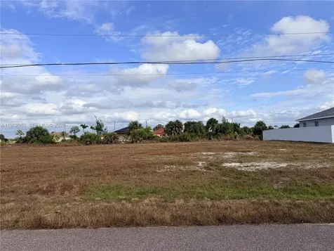 3737 NE 12 Th Place Cape Coral FL 33909