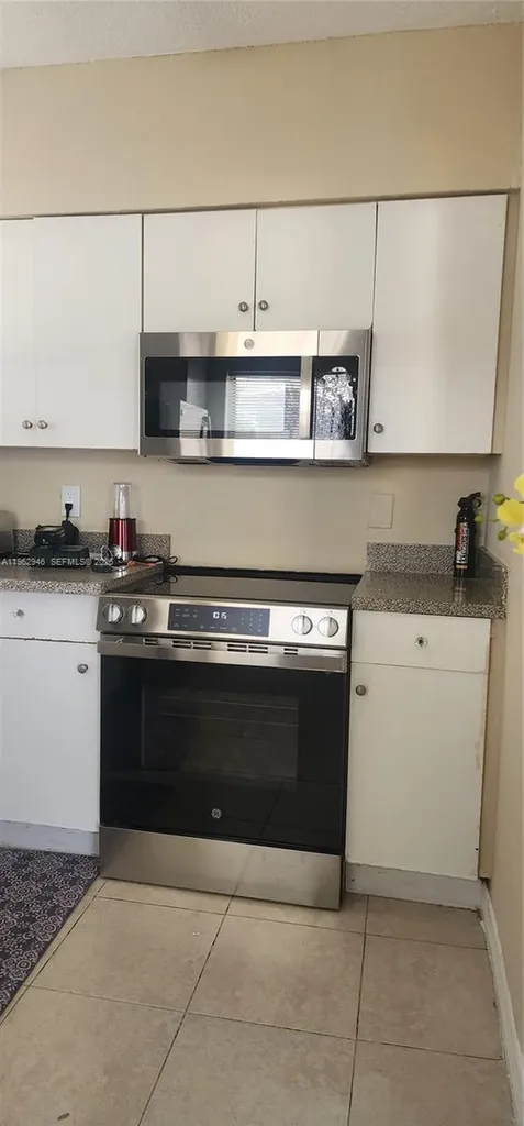 1025 NW 3rd Avenue Fort Lauderdale FL 33311