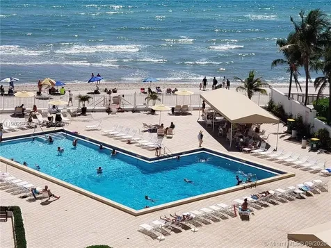 Hollywood FL 33019