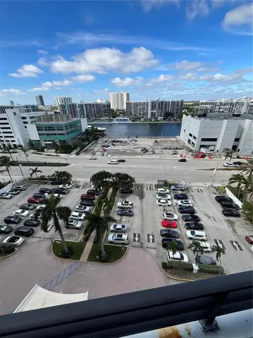 Hollywood FL 33019