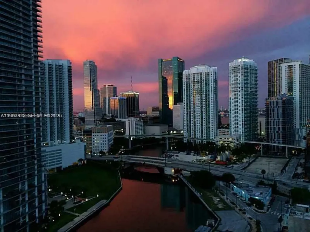 690 SW 1st Court Miami FL 33130