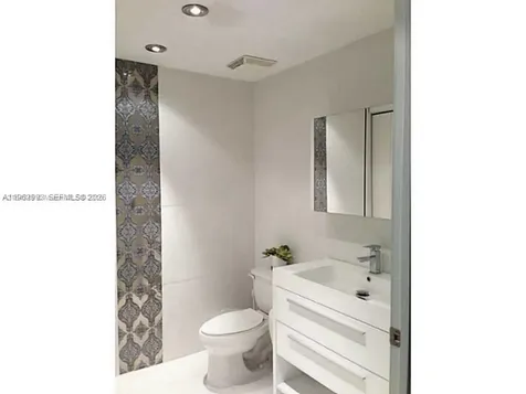 690 SW 1st Court Miami FL 33130