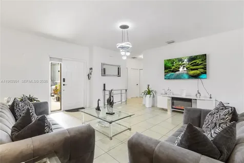 2741 NE 4th Street Homestead FL 33033