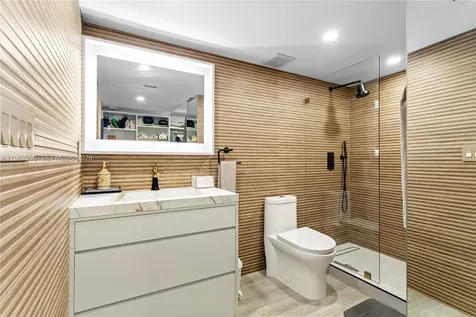 1688 West Avenue Miami Beach FL 33139