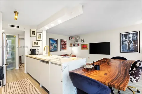 1688 West Avenue Miami Beach FL 33139
