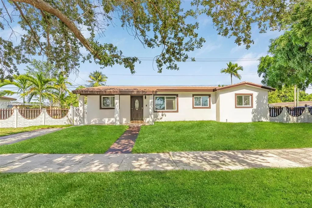 2901 SW 92nd Avenue Miami FL 33165