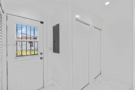 2901 SW 92nd Avenue Miami FL 33165