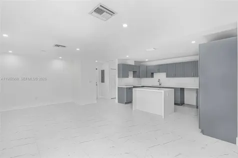 2901 SW 92nd Avenue Miami FL 33165