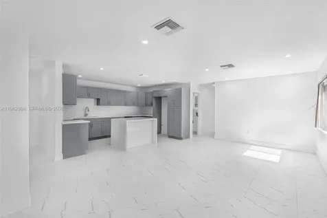 2901 SW 92nd Avenue Miami FL 33165