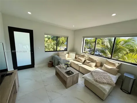 944 Jefferson Avenue Miami Beach FL 33139