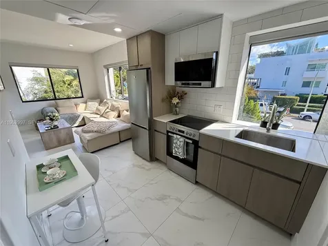 944 Jefferson Avenue Miami Beach FL 33139