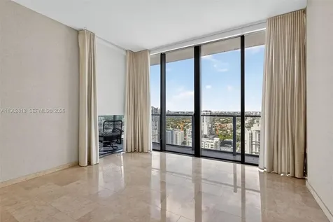 88 SW 7th Street Miami FL 33130