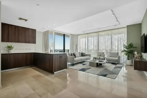 88 SW 7th Street Miami FL 33130