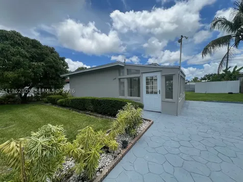 1260 NE 200th Terrace Miami FL 33179