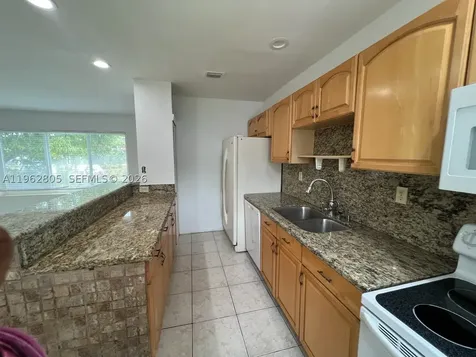 1260 NE 200th Terrace Miami FL 33179