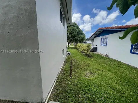 1260 NE 200th Terrace Miami FL 33179