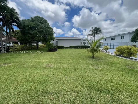 1260 NE 200th Terrace Miami FL 33179