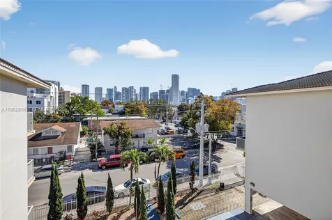 134 SW 7th Avenue Miami FL 33130